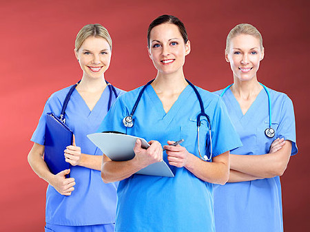 Drei Krankenschwestern © Kurhan, Fotolia.com