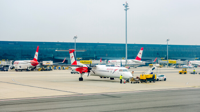 Flugzeuge der Fluglinie Austrian Airlines auf dem Flughafen Wien Schwechat