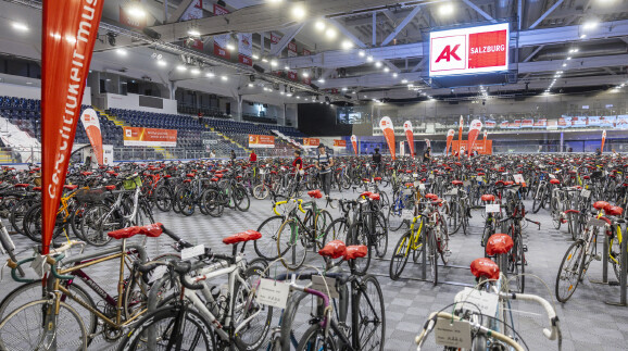 AK/&Ouml;GB-Radb&ouml;rse im Volksgarten