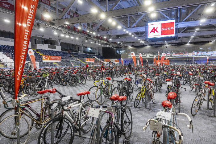 AK/&Ouml;GB-Radb&ouml;rse im Volksgarten